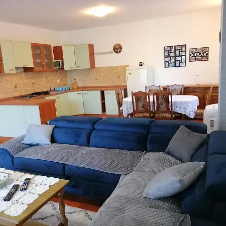 Apartment Sem Tar-Vabriga